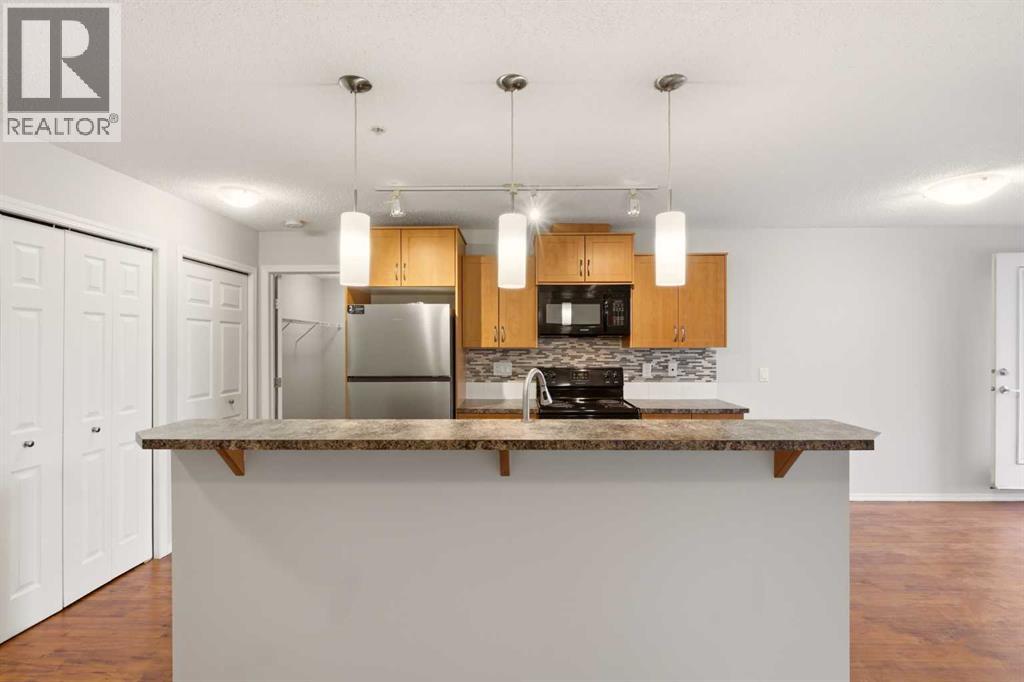 #2323 700 Willowbrook Road NW - 4