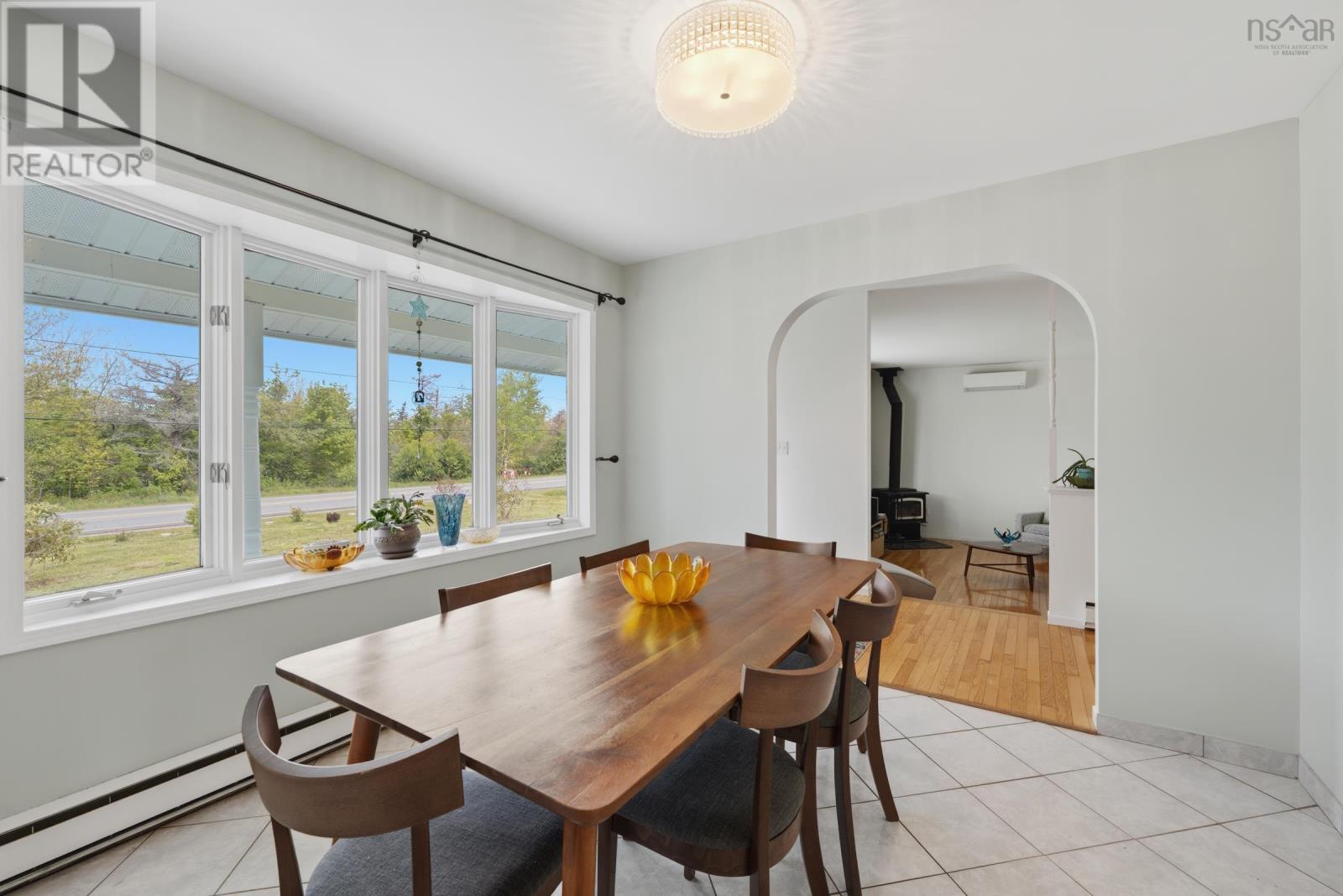 7784 Highway 101 - 31