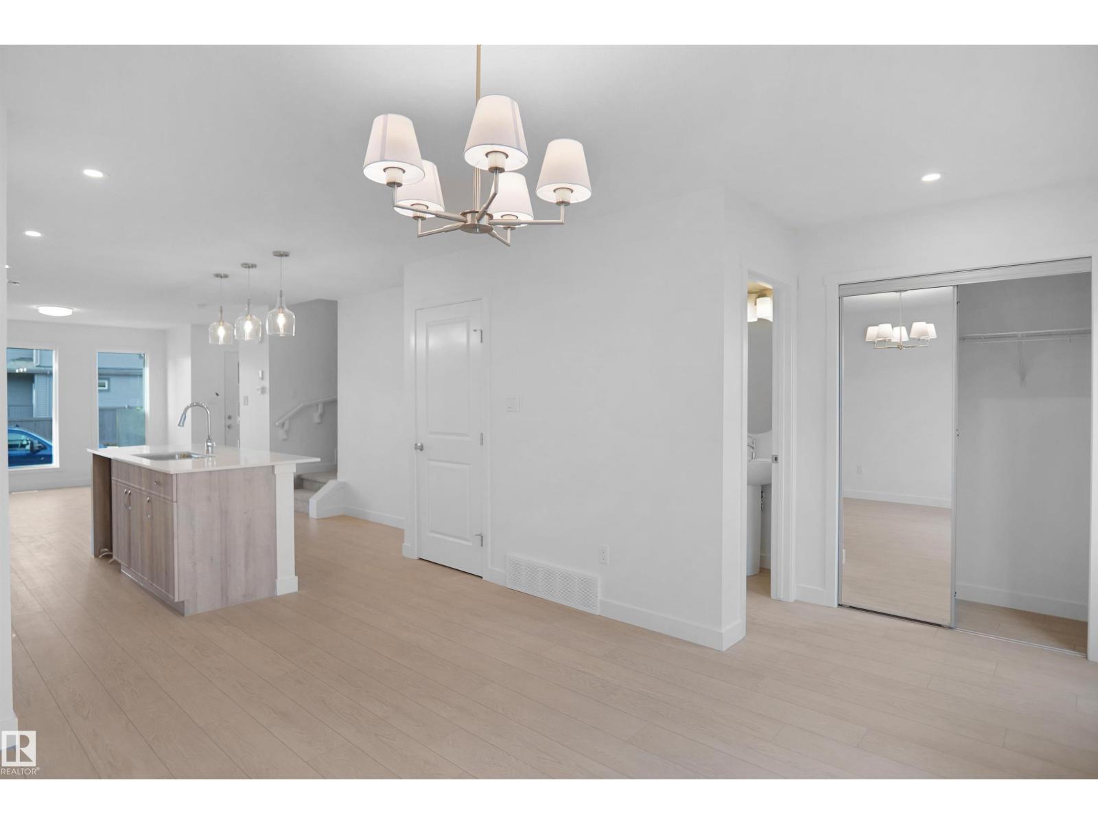 21035 25 AV NW - 15