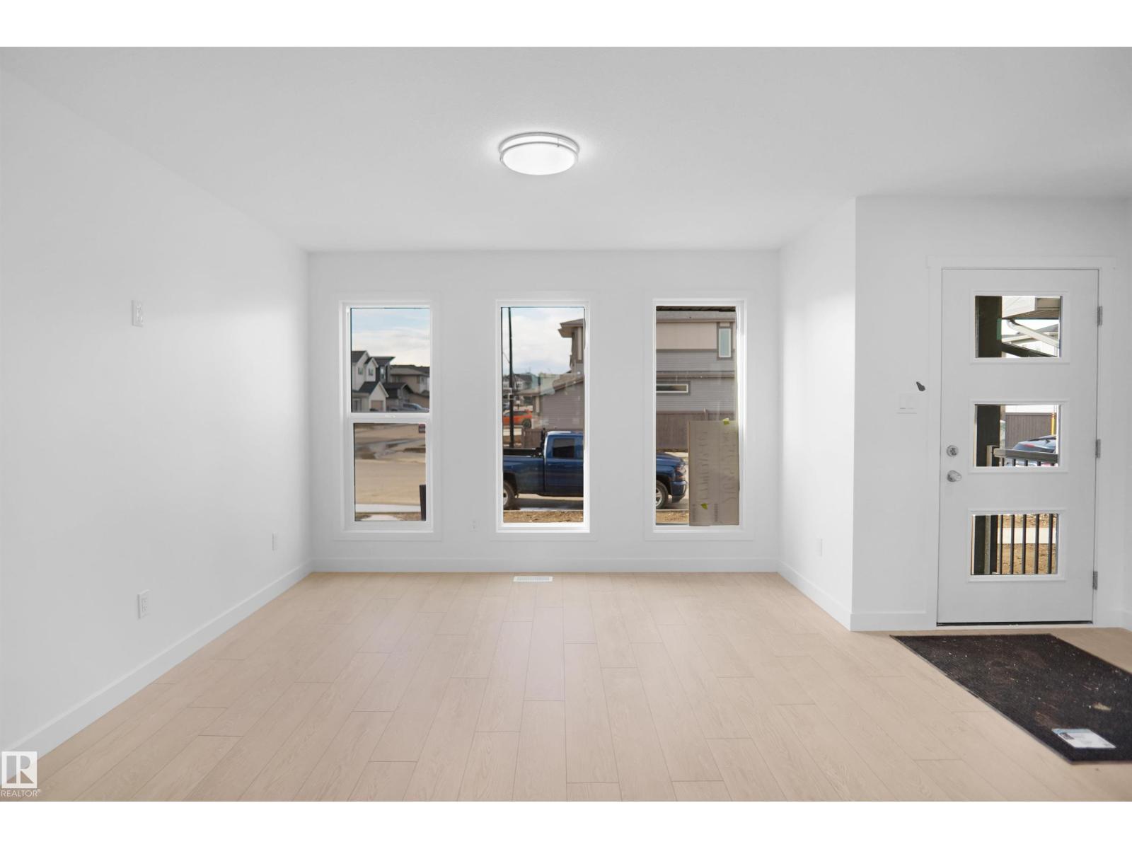 21035 25 AV NW - 7