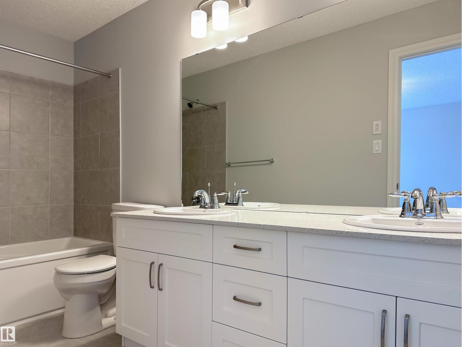 21031 25 AV NW - 14