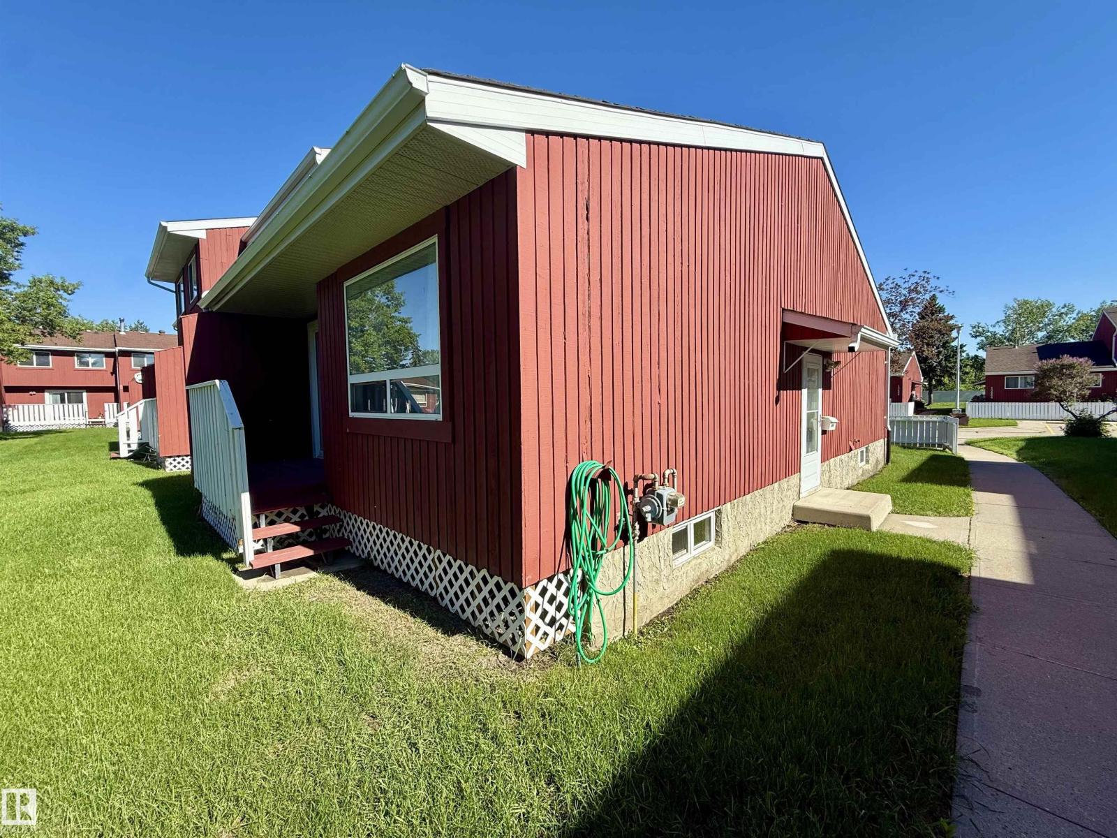 10654 BEAUMARIS RD NW - 3