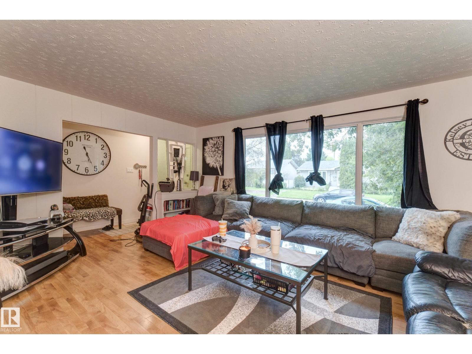 13211 77 ST NW - 11