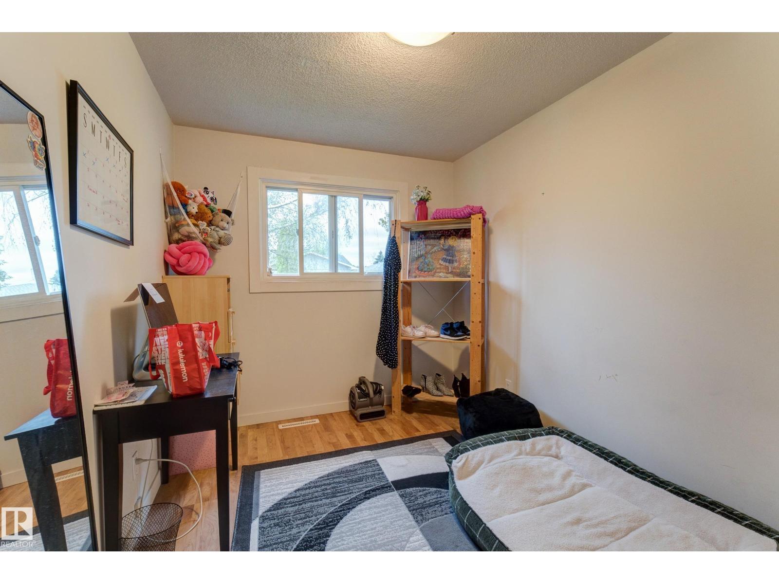 13211 77 ST NW - 24
