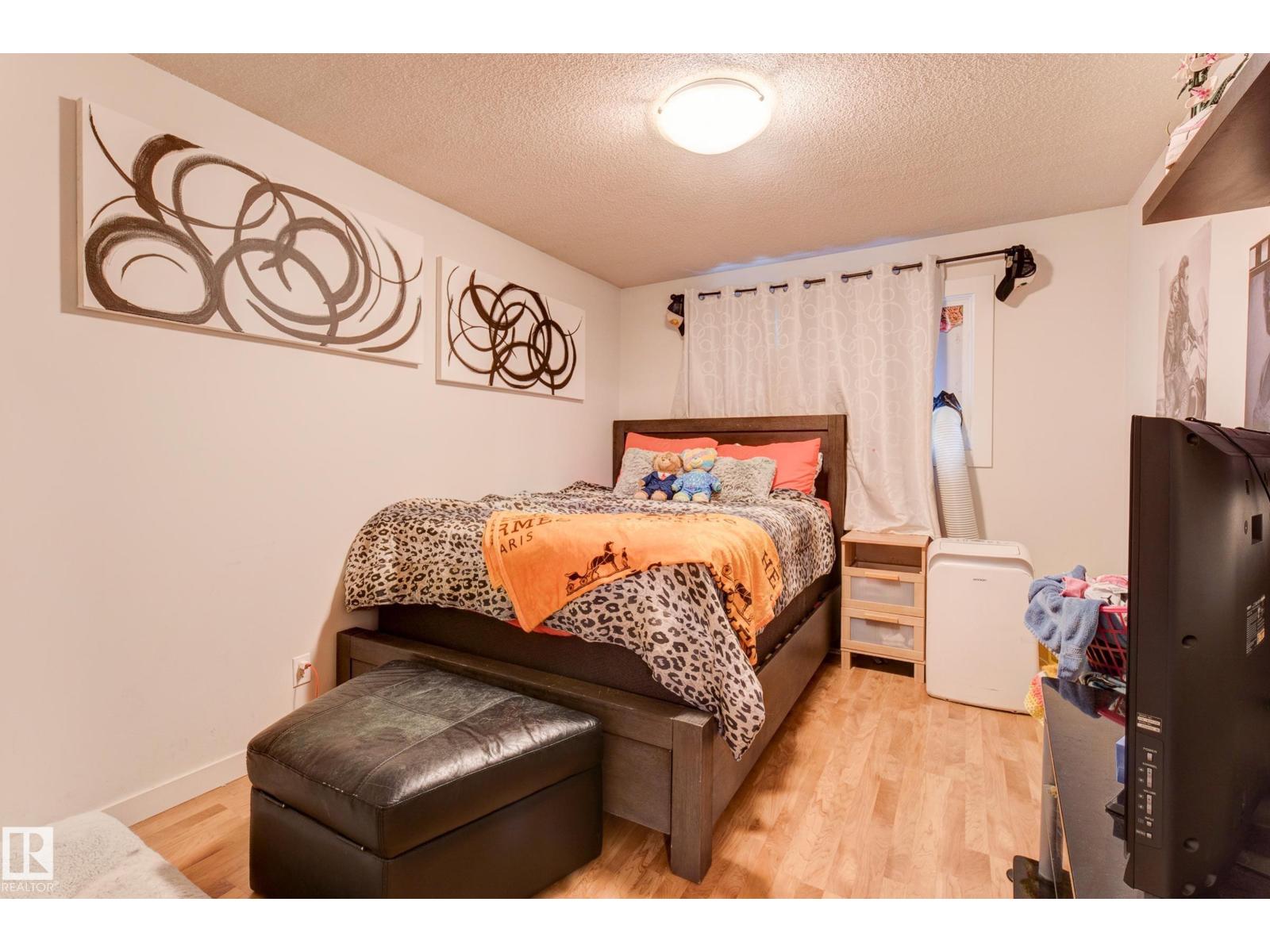 13211 77 ST NW - 26