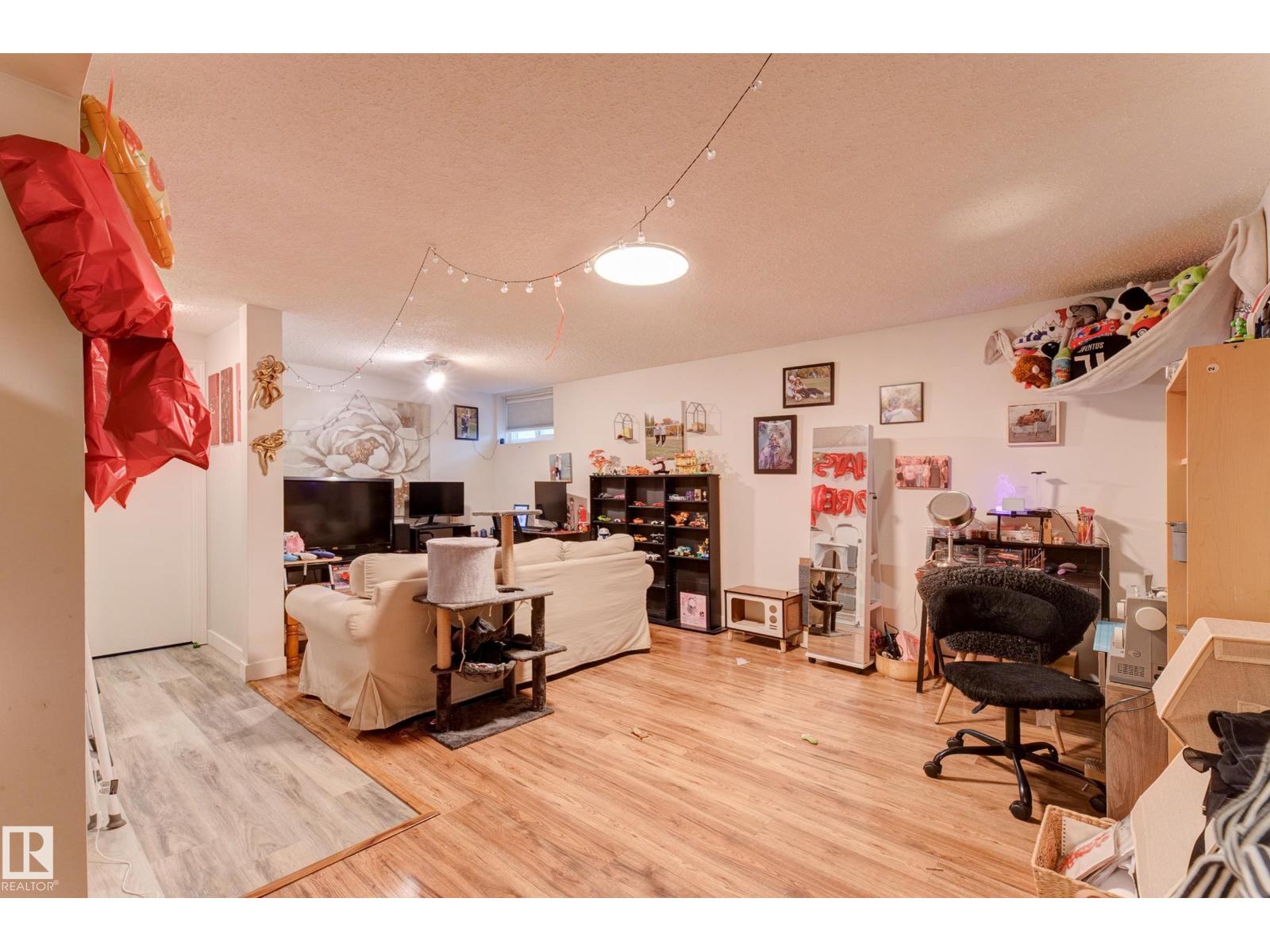 13211 77 ST NW - 28
