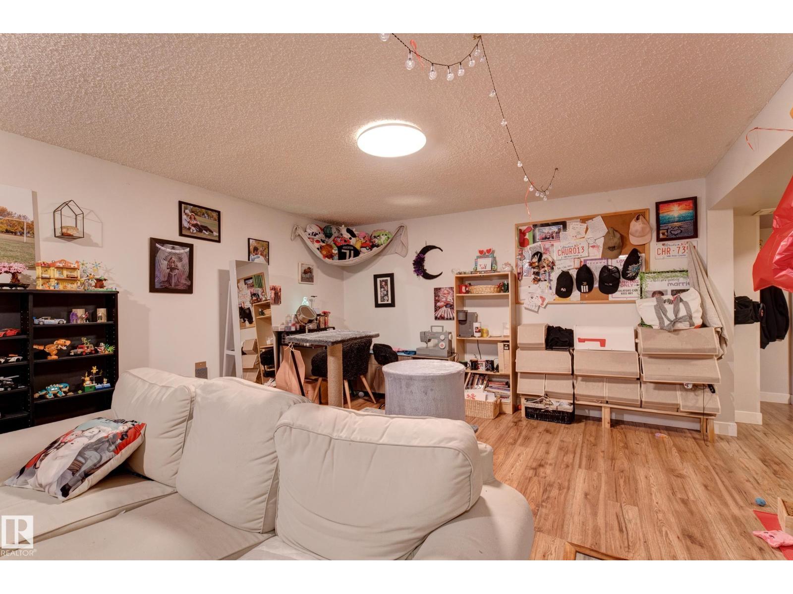 13211 77 ST NW - 31