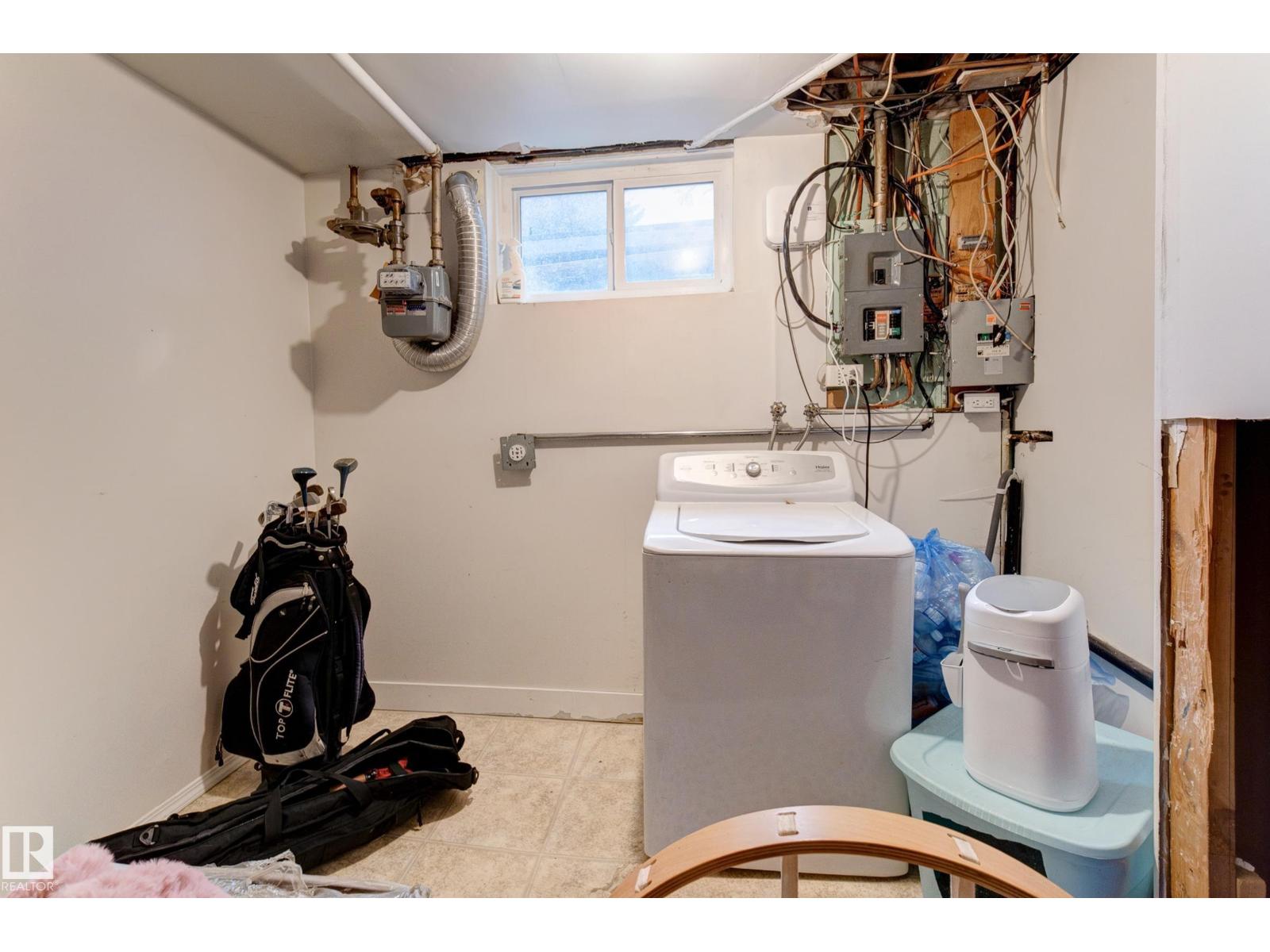 13211 77 ST NW - 35