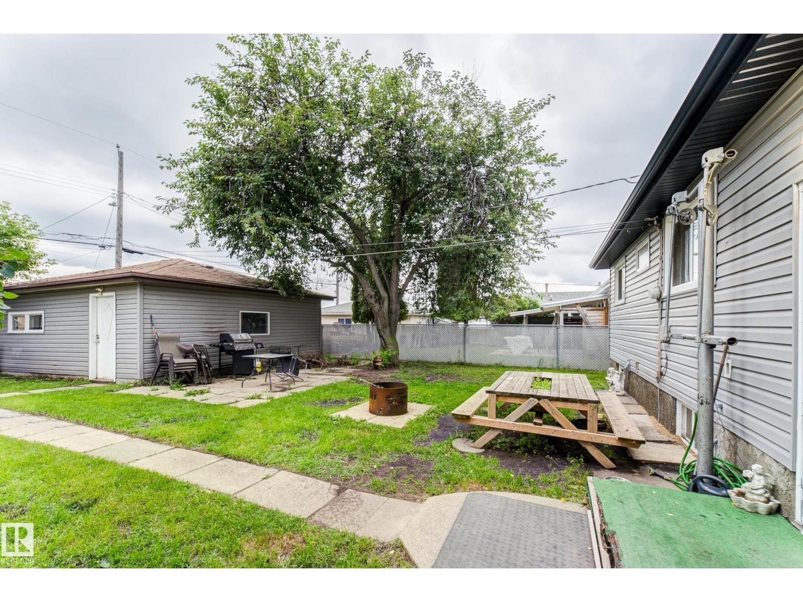 13211 77 ST NW - 4