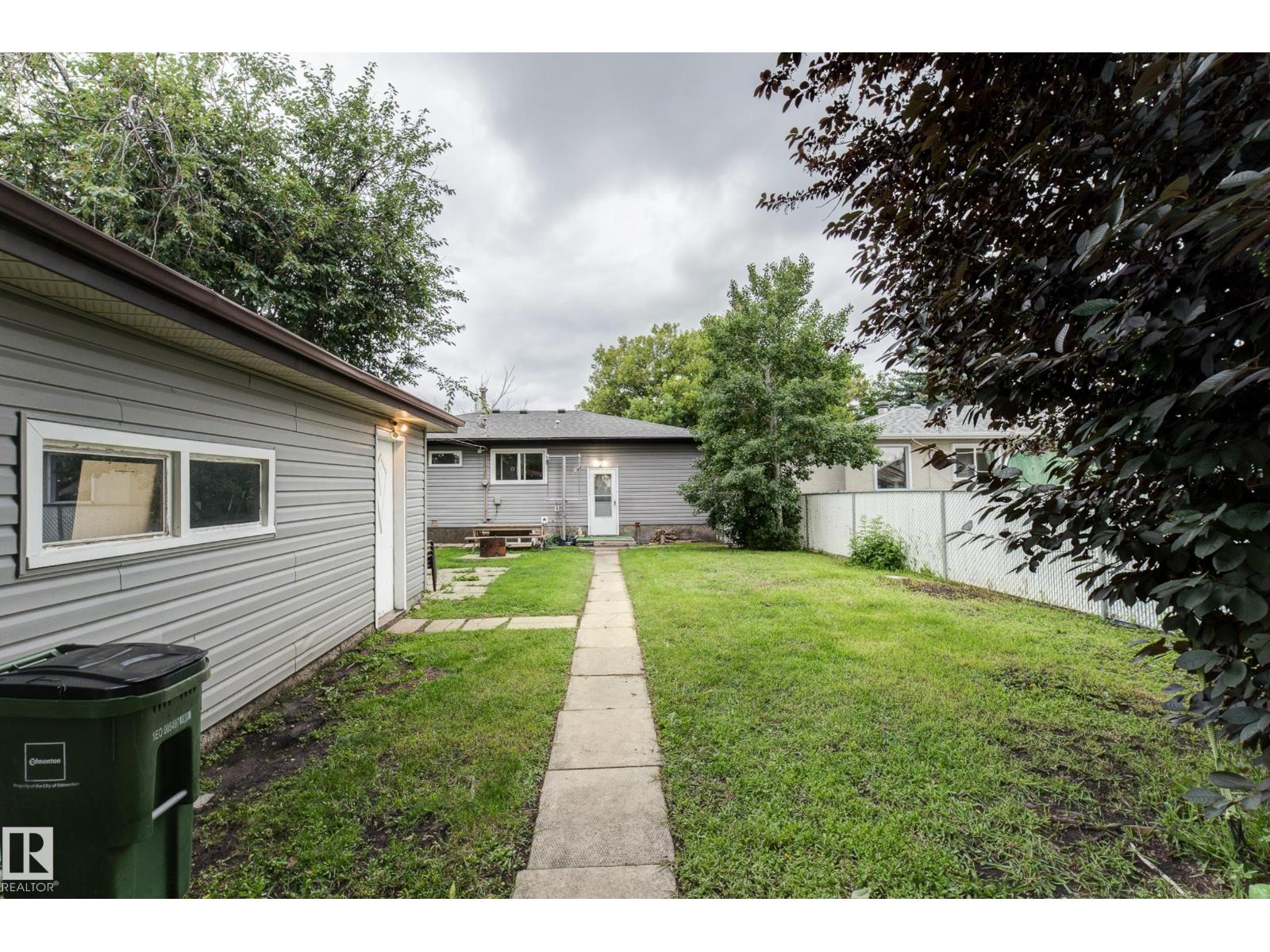 13211 77 ST NW - 6