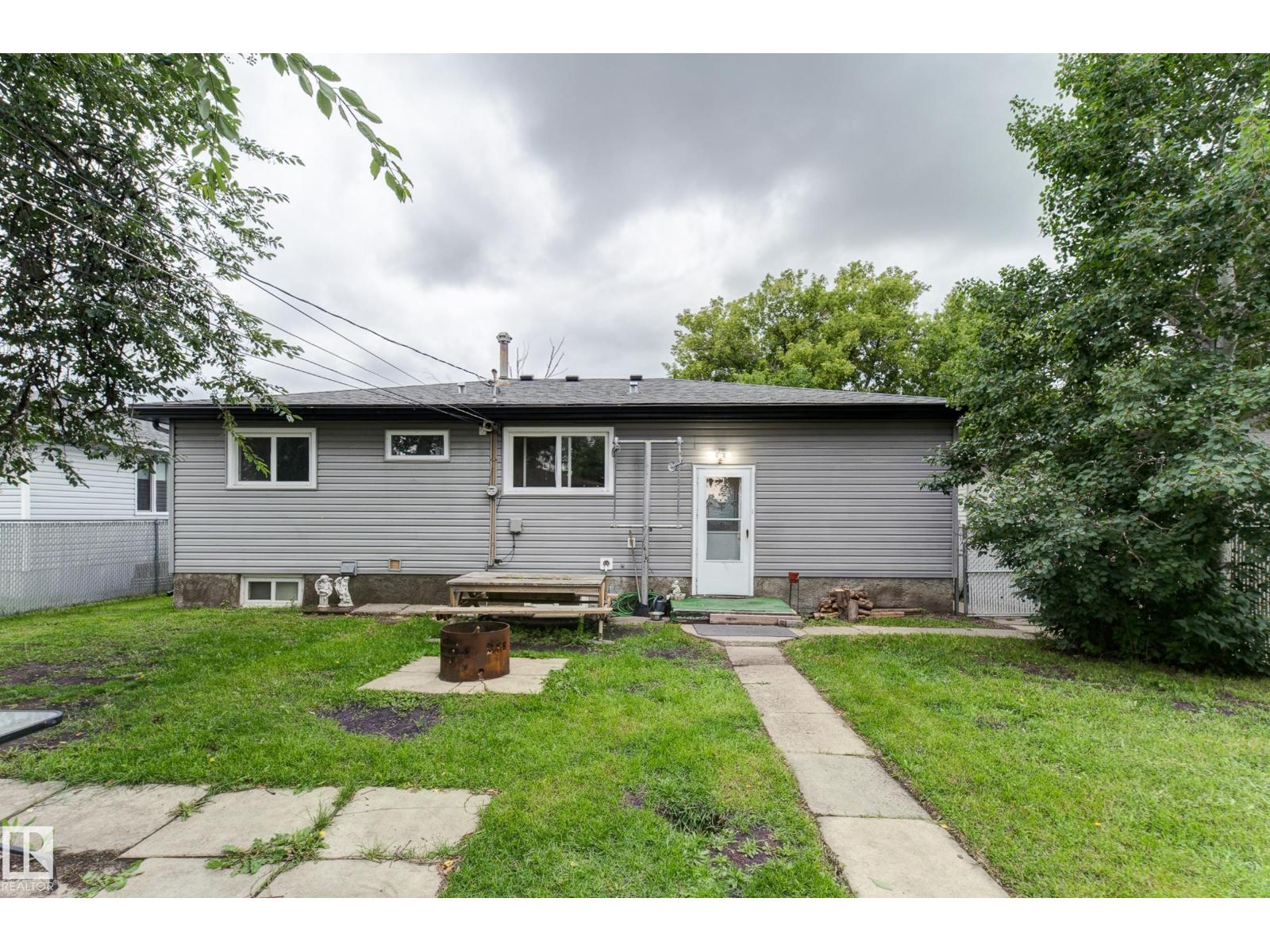 13211 77 ST NW - 7