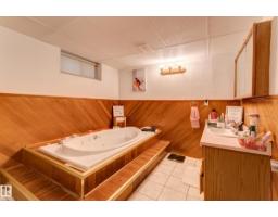 13211 77 St Nw, Edmonton, AB T5C1C8 Photo 33