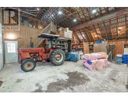 8464 6th Line, Essa, ON L0M1T0 Photo 24