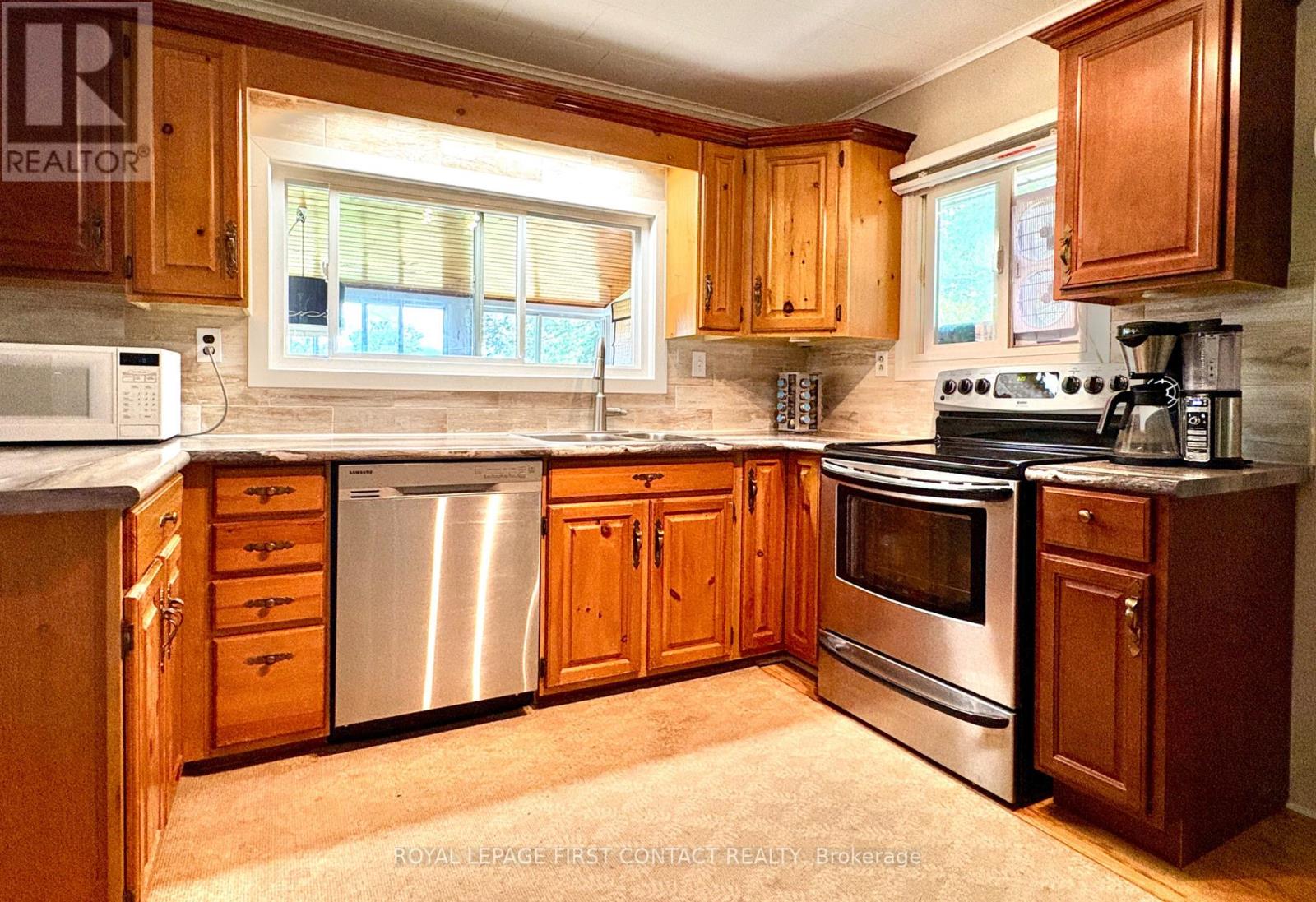 1987 CHAMPLAIN ROAD - 12