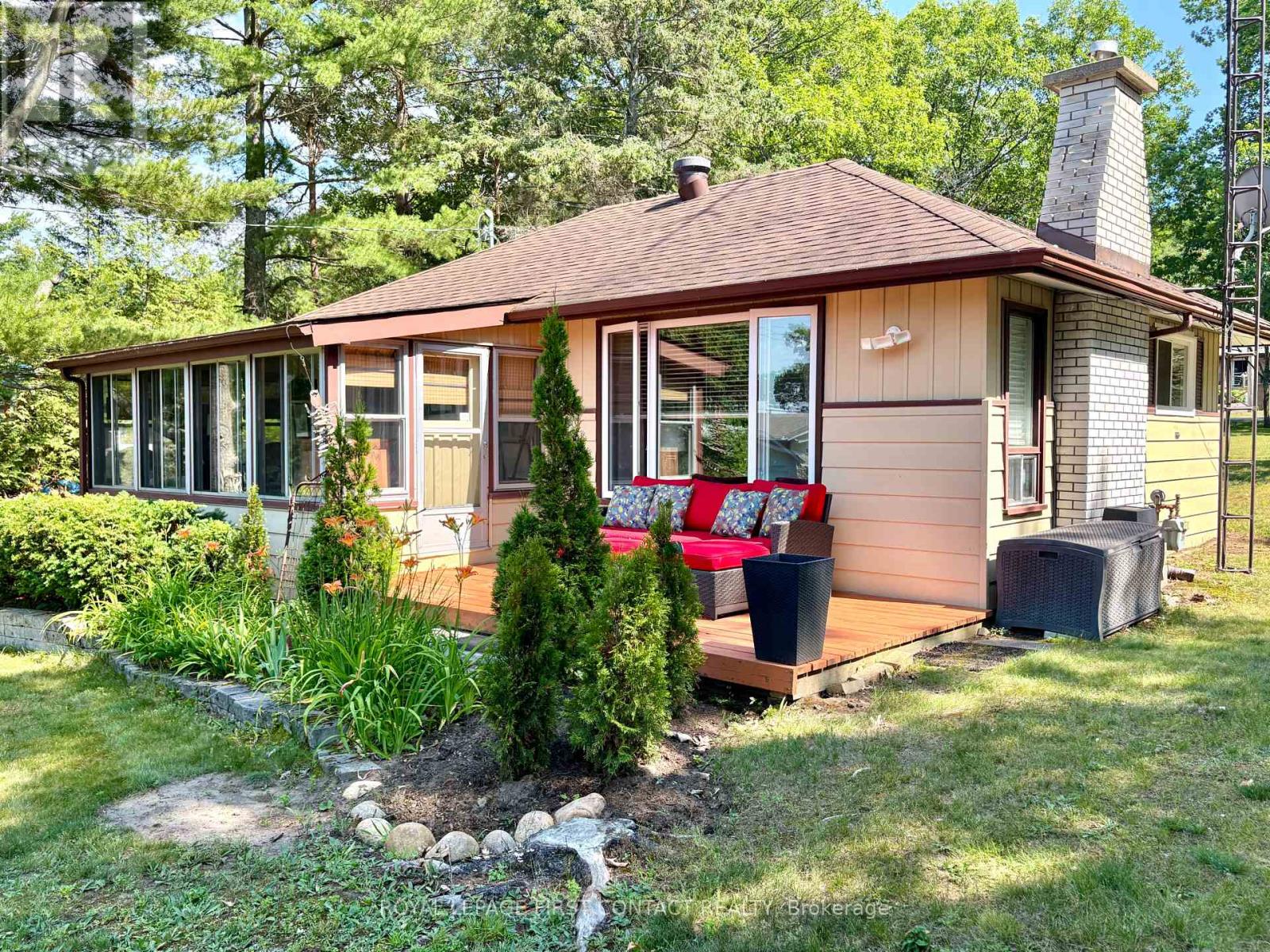 1987 CHAMPLAIN ROAD - 4