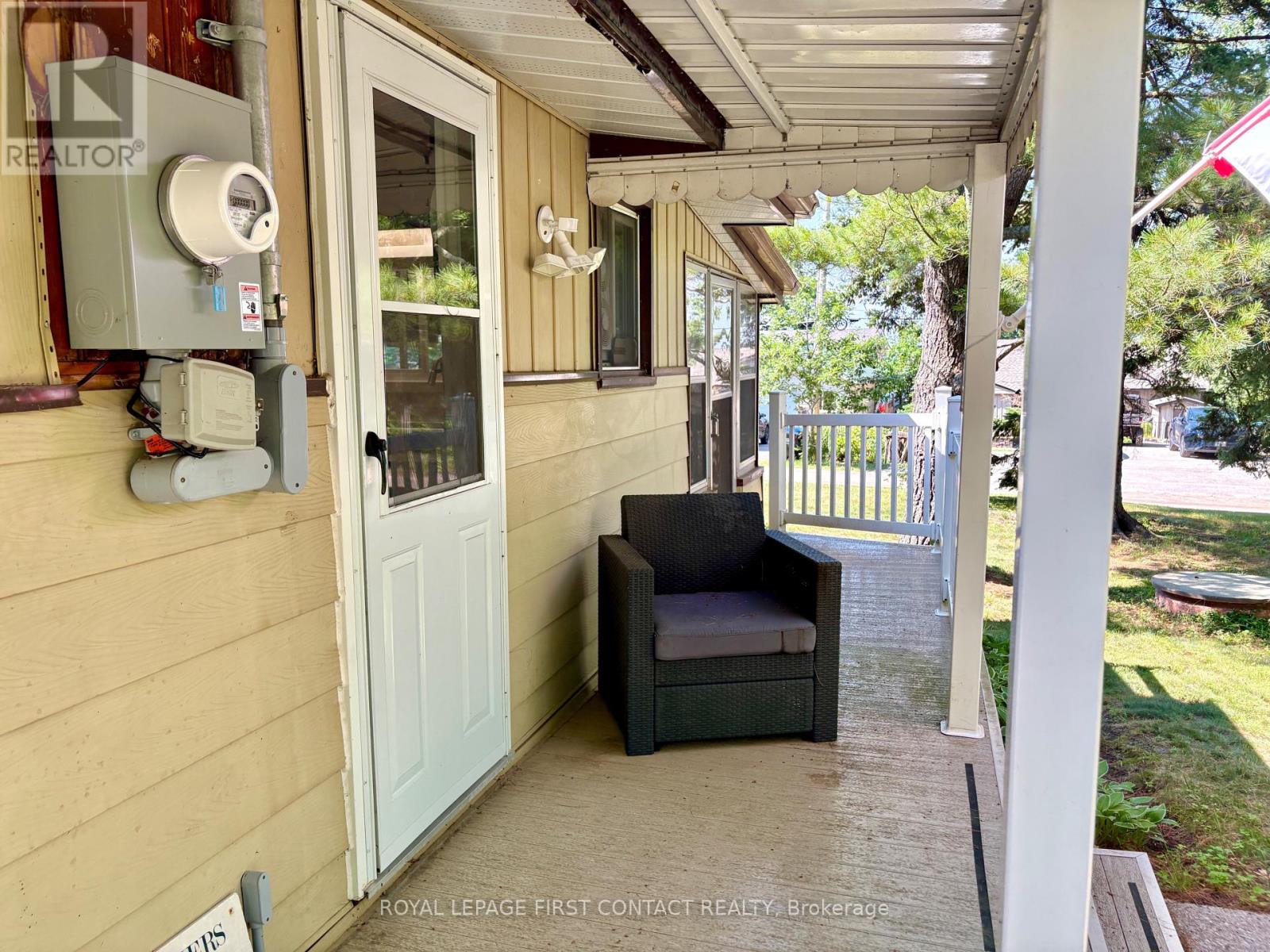 1987 CHAMPLAIN ROAD - 38