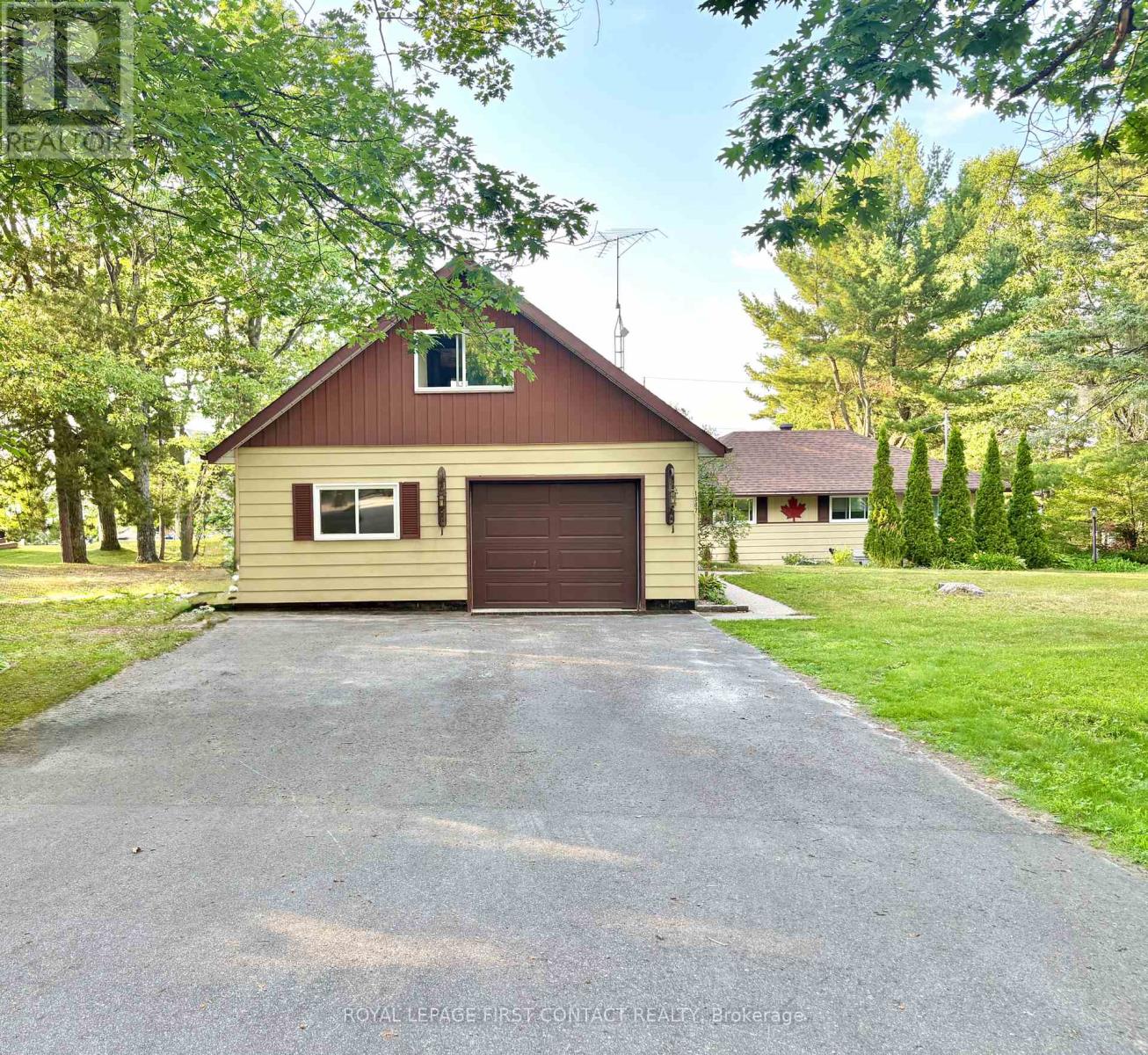 1987 CHAMPLAIN ROAD - 7