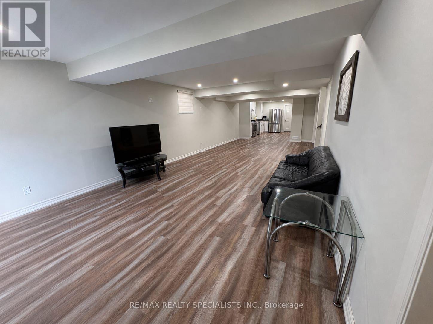 117 NORMA CRESCENT - 38