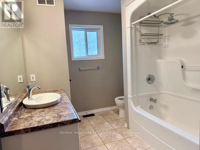 28 GRANT DRIVE - 32