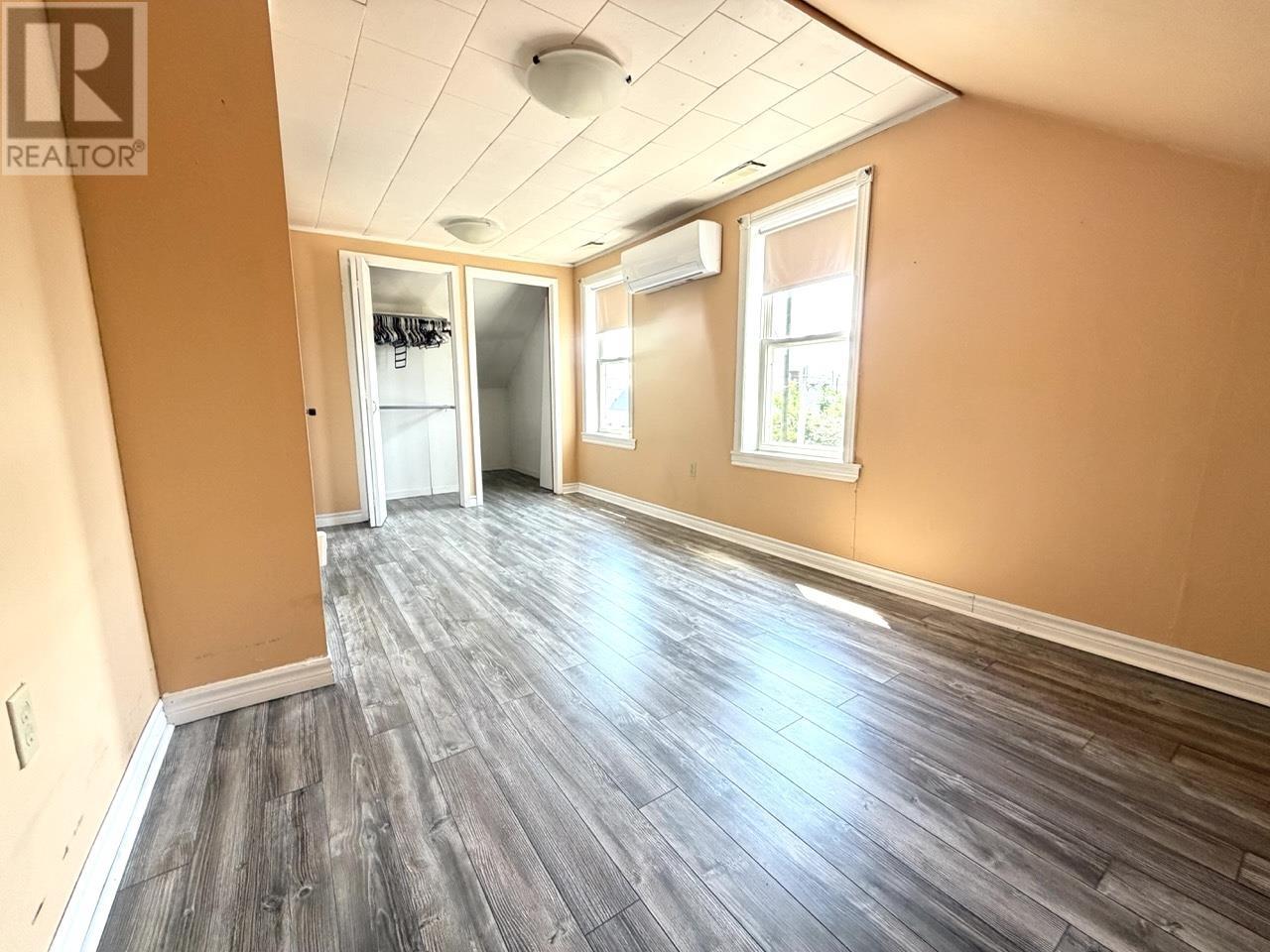 479 Sheen Street - 10