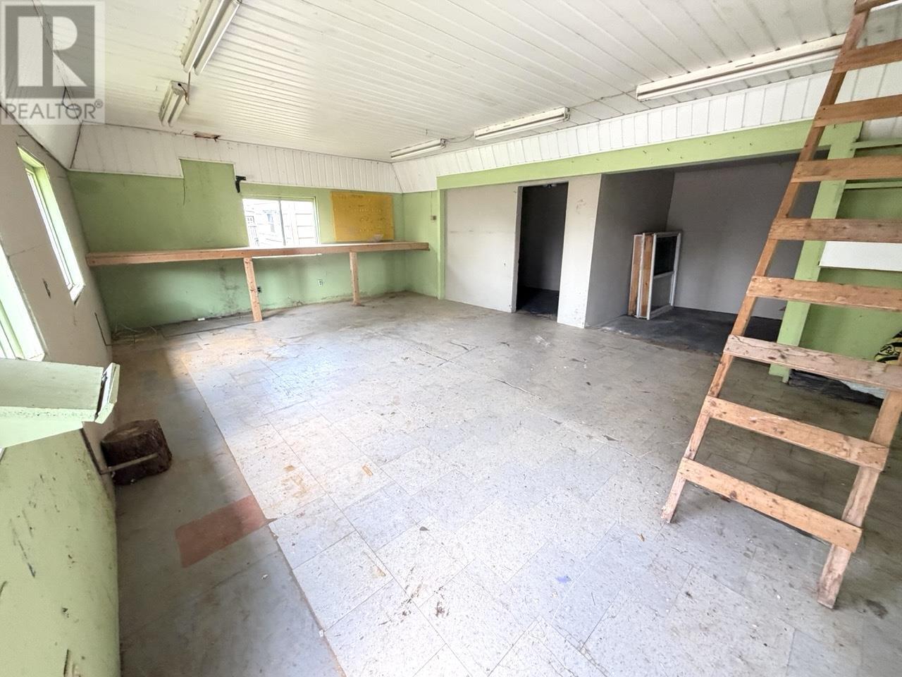 479 Sheen Street - 19