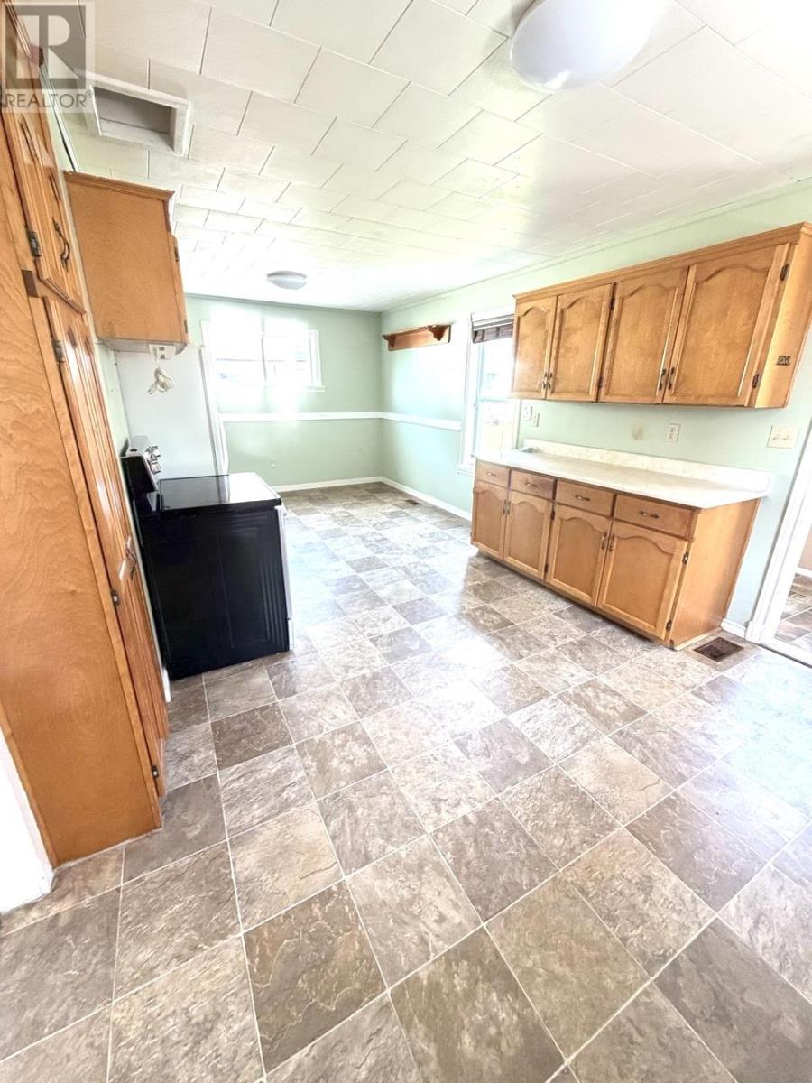 479 Sheen Street - 6