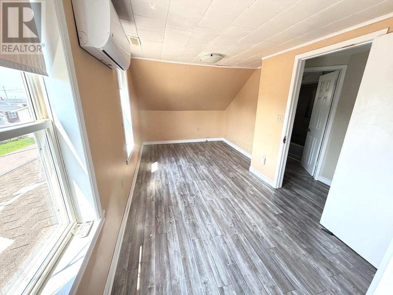 479 Sheen Street - 9