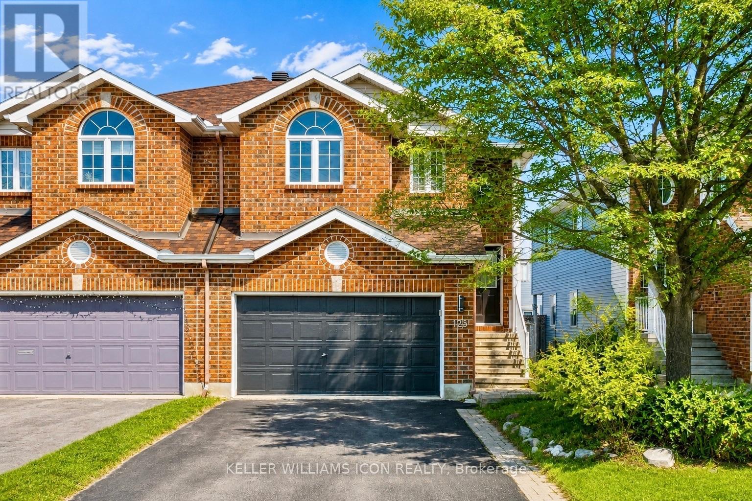 125 CASTLE GLEN CRESCENT - 1