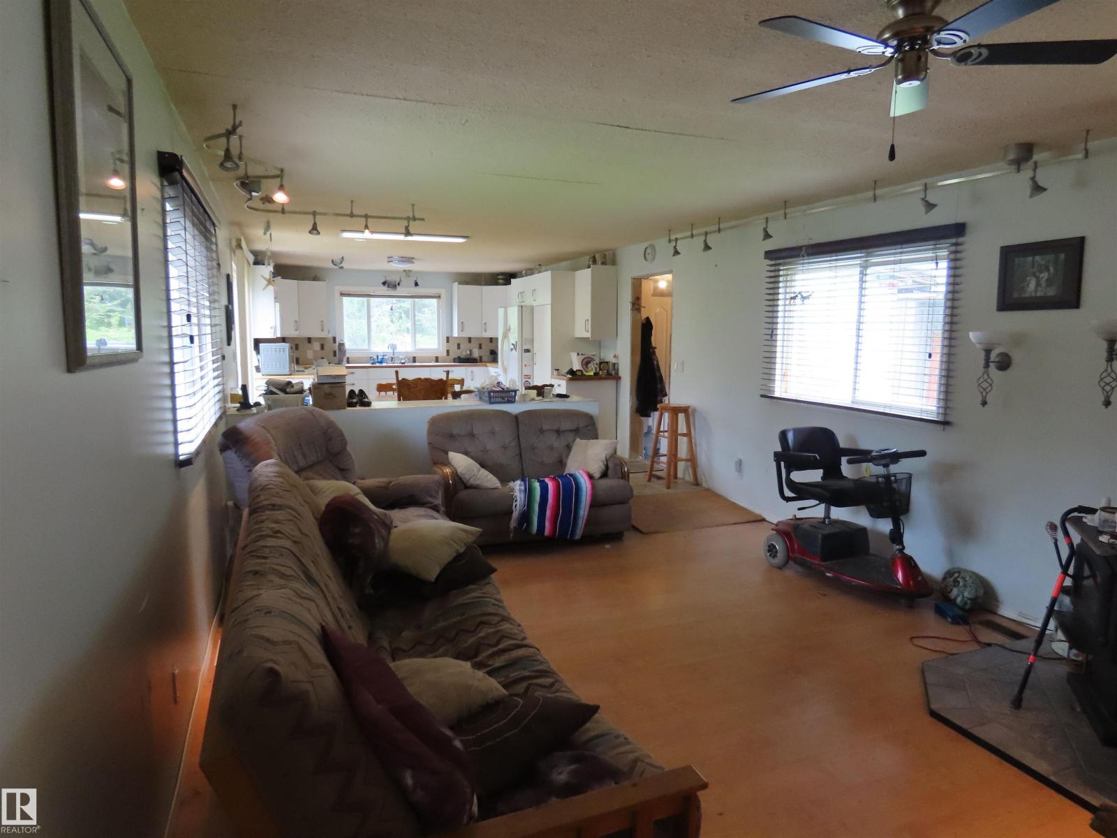7227 TWP ROAD 560 - 33