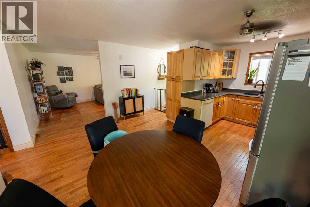 1022 10 Avenue - 5