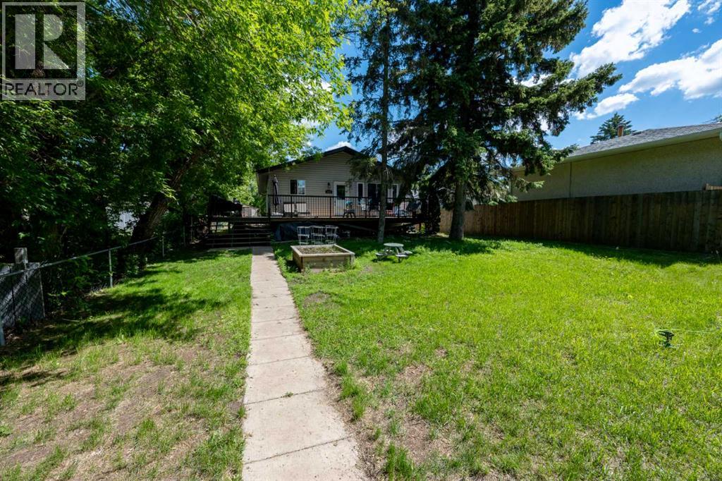 1022 10 Avenue - 2