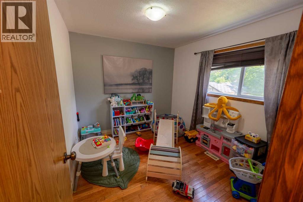 1022 10 Avenue - 13