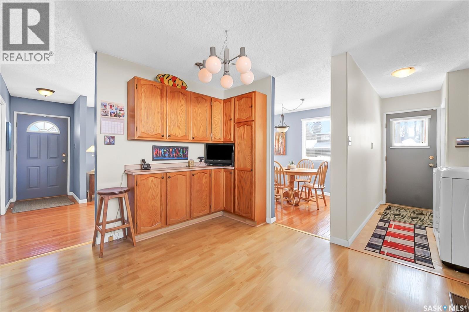 703 Candle COURT - 16