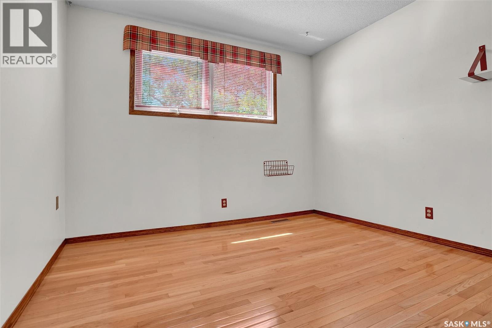 4 Groome AVENUE - 33