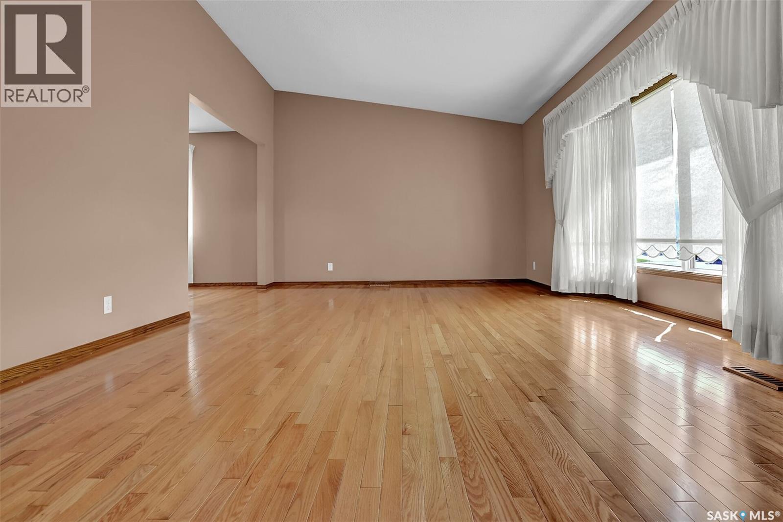 4 Groome AVENUE - 4