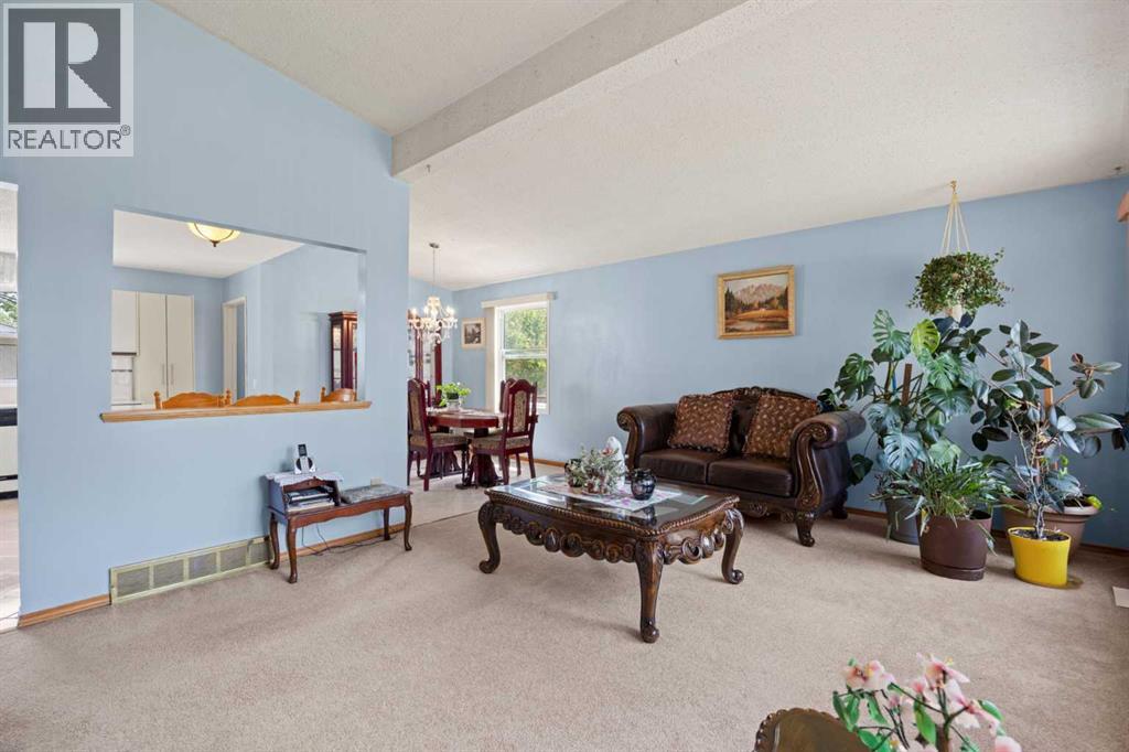 452 Manora Way NE - 9
