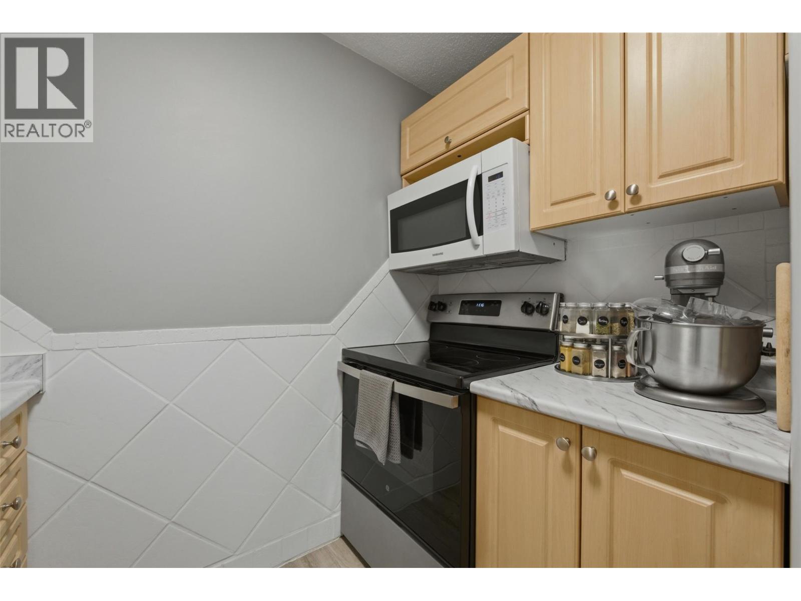 #33 3800 40 Avenue - 12