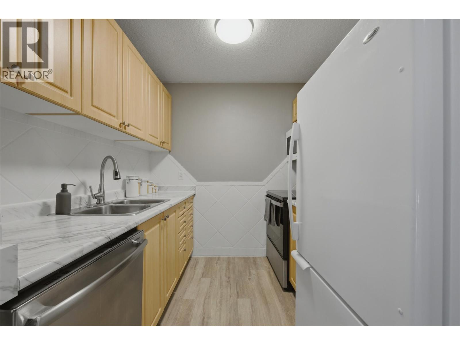 #33 3800 40 Avenue - 10