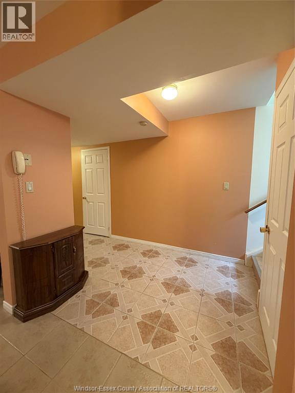 1637 ST. CLAIR AVENUE - 22