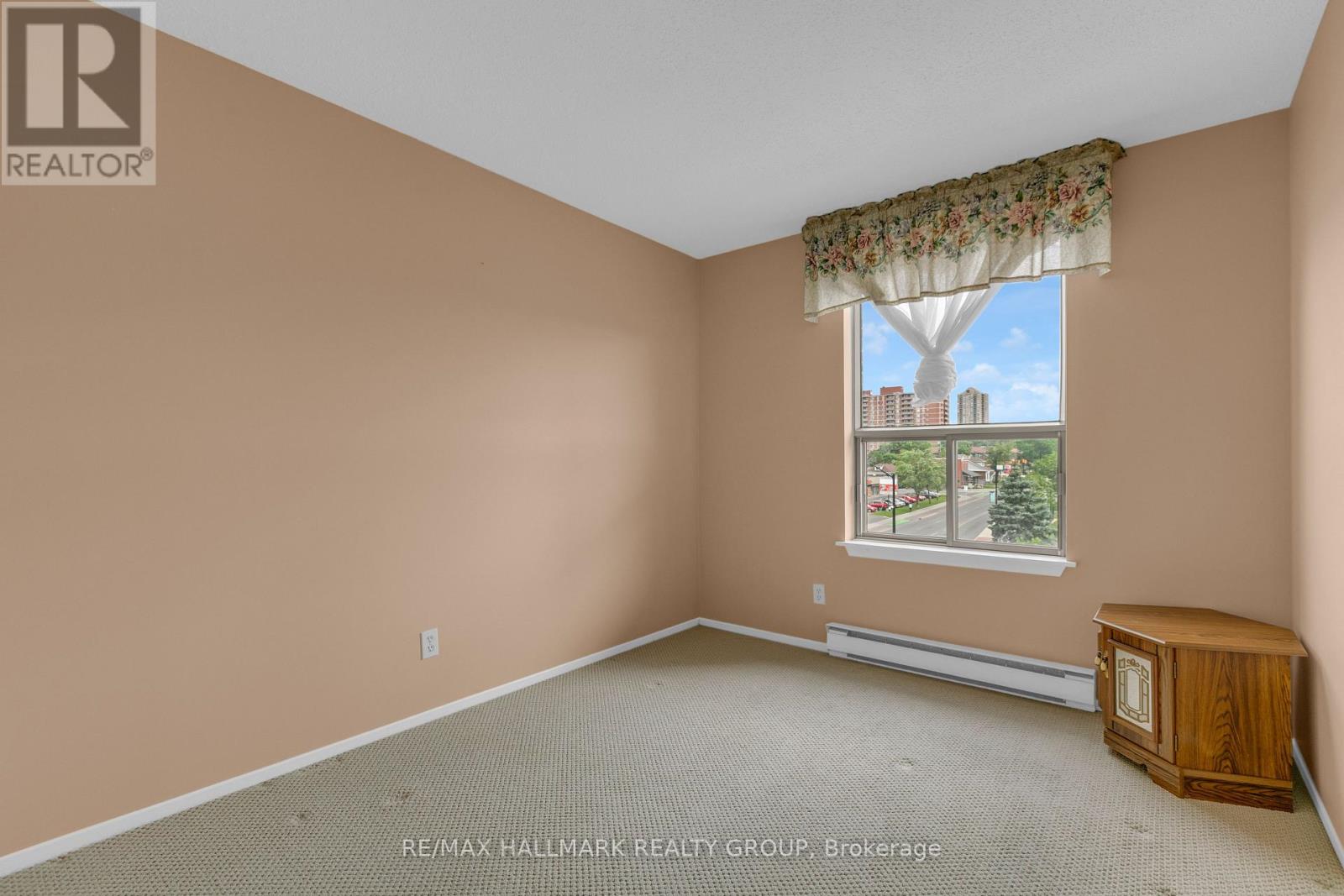 401 – 200 LAFONTAINE AVENUE E, Ottawa. Luxury613. By Peter Sagos - Image 13
