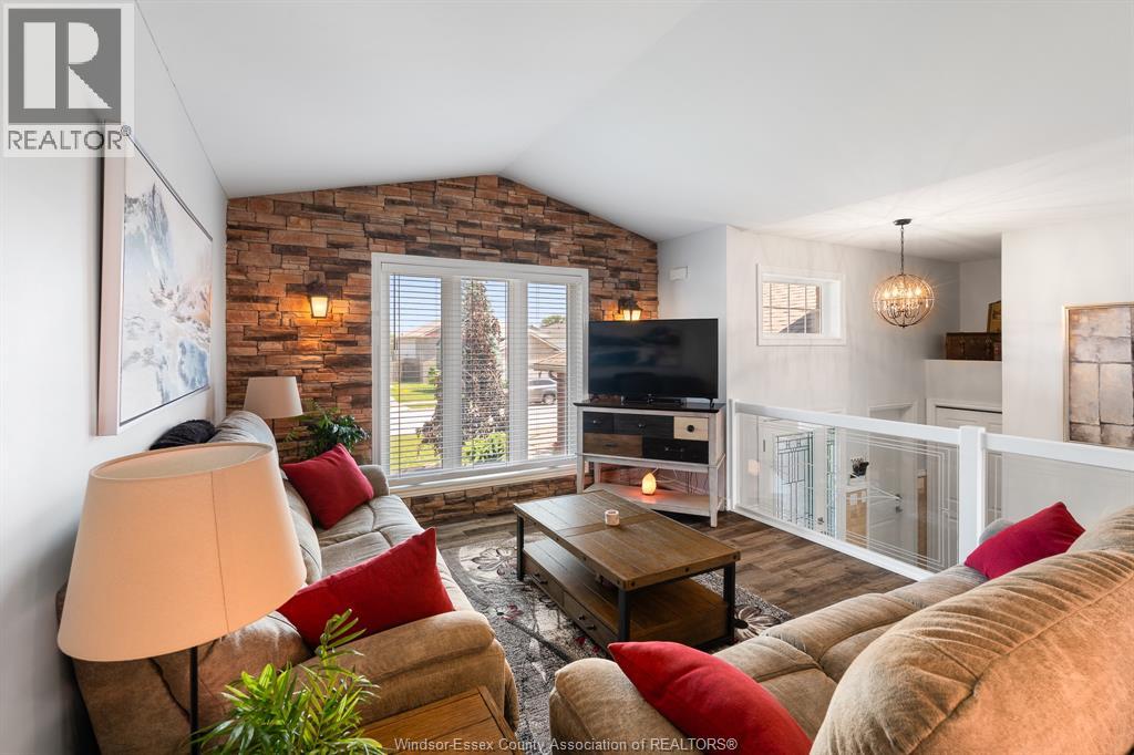 1040 KING LOUIS STREET - Image 8