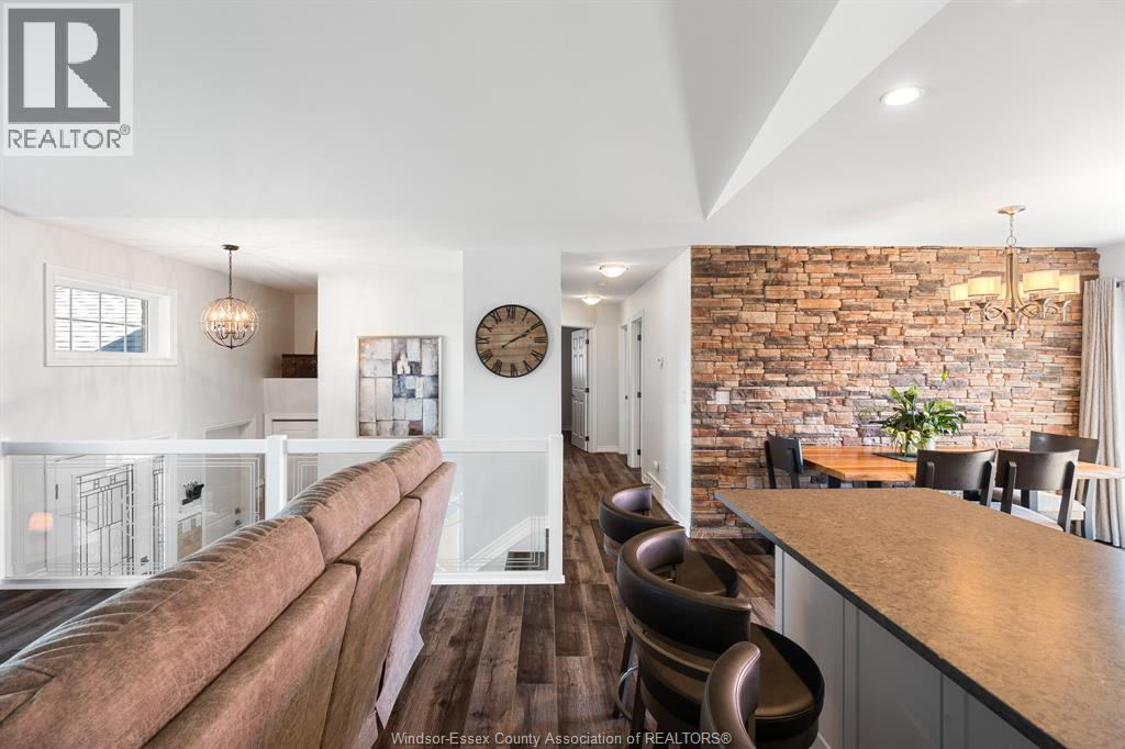 1040 KING LOUIS STREET - Image 9