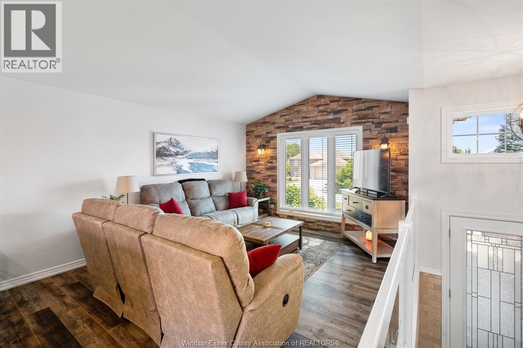 1040 KING LOUIS STREET - Image 7