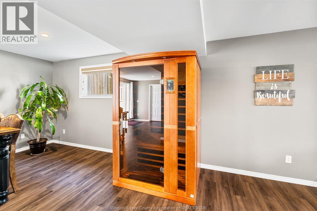 1040 KING LOUIS STREET - Image 24