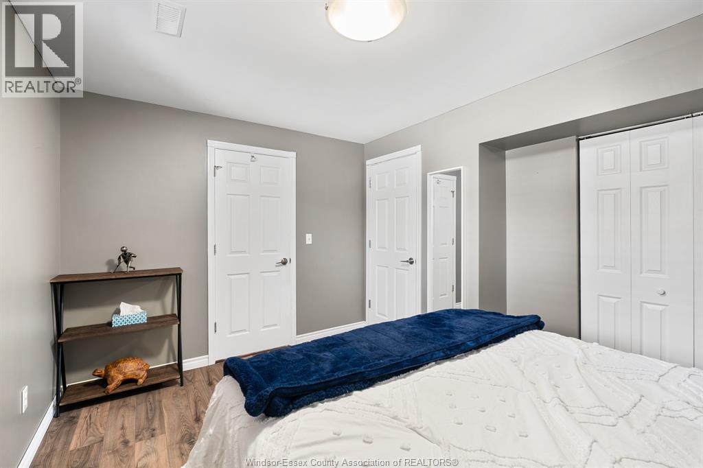1040 KING LOUIS STREET - Image 29