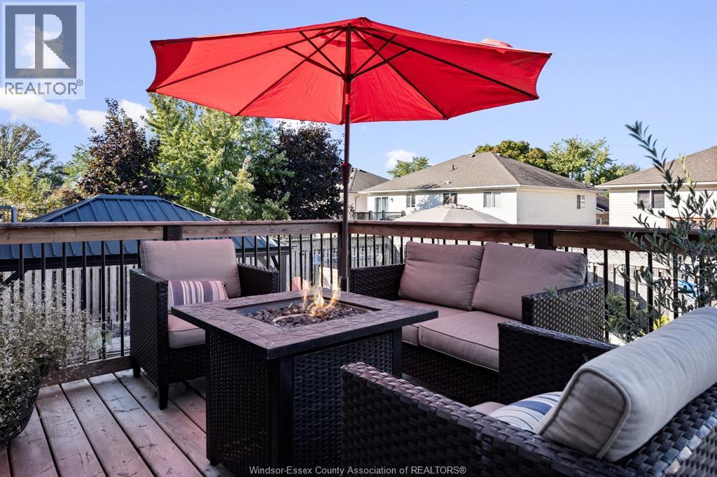 1040 KING LOUIS STREET - 37