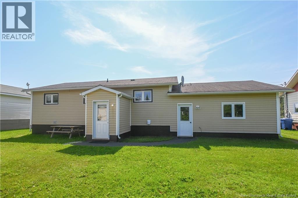106 des Champs Street - Image 4