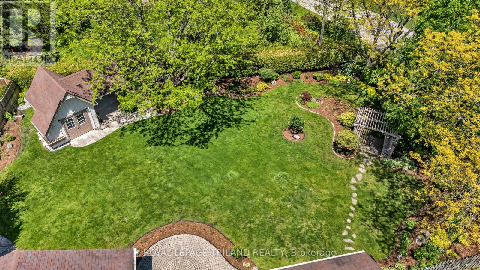 26 NORTHCREST DRIVE - 32