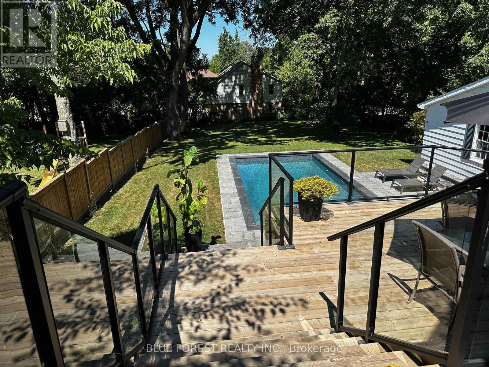 274 HURON STREET - 40