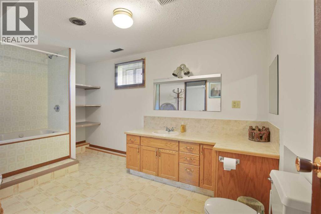4833 49 Street - 29